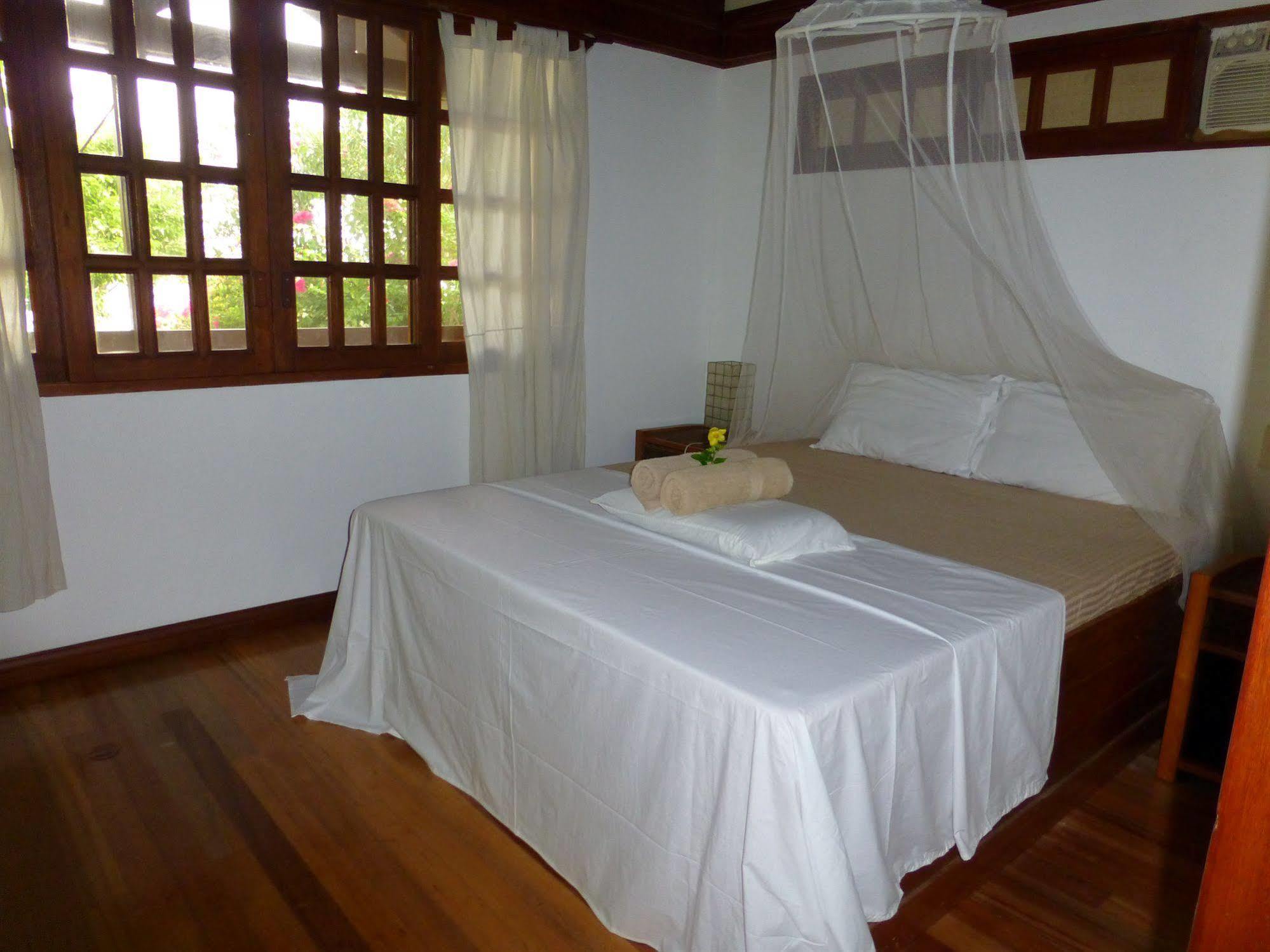 Talima Beach Villas & Dive Resort Cebu Buitenkant foto